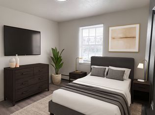 476 4th St #P-IV-208, Beaver, PA 15009