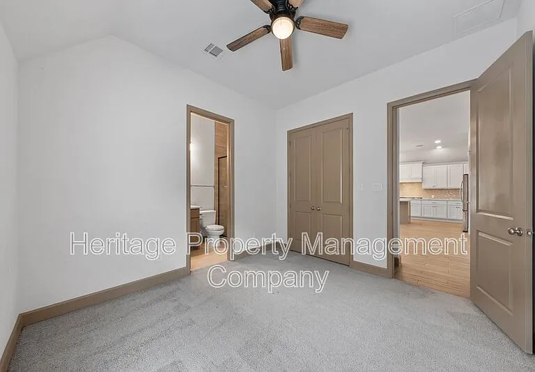316 Hulda Trl — Photo 32