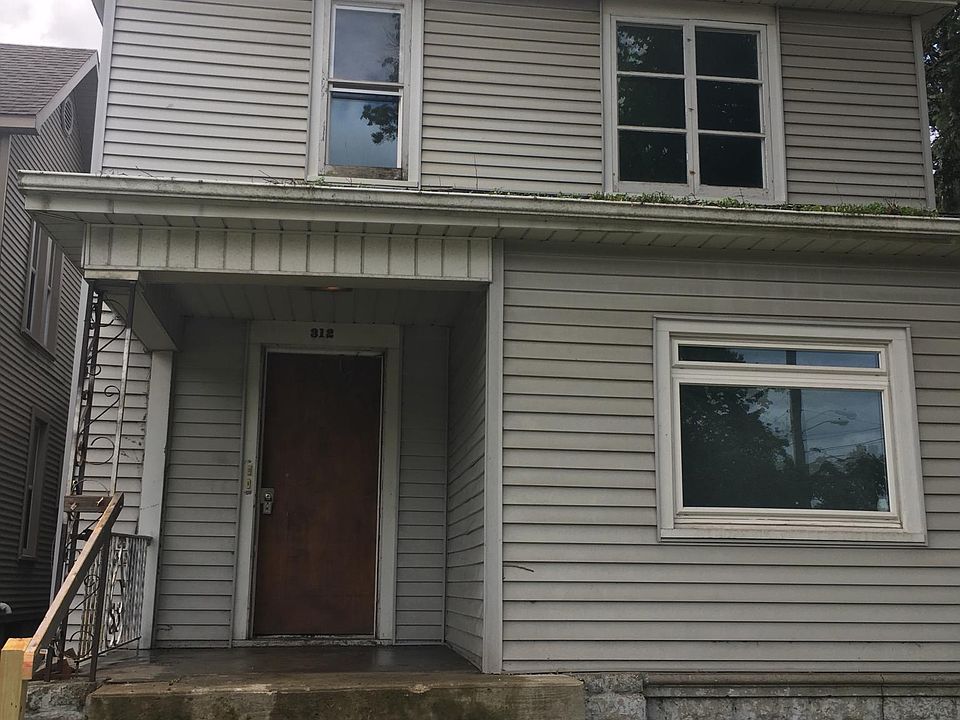 1st image of 312 E Lincoln Ave