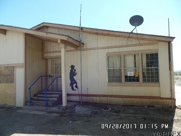1st image of 3154 E Cheyenne Dr