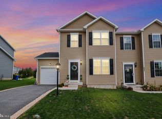 2649 Brownstone Dr, Dover, PA 17315