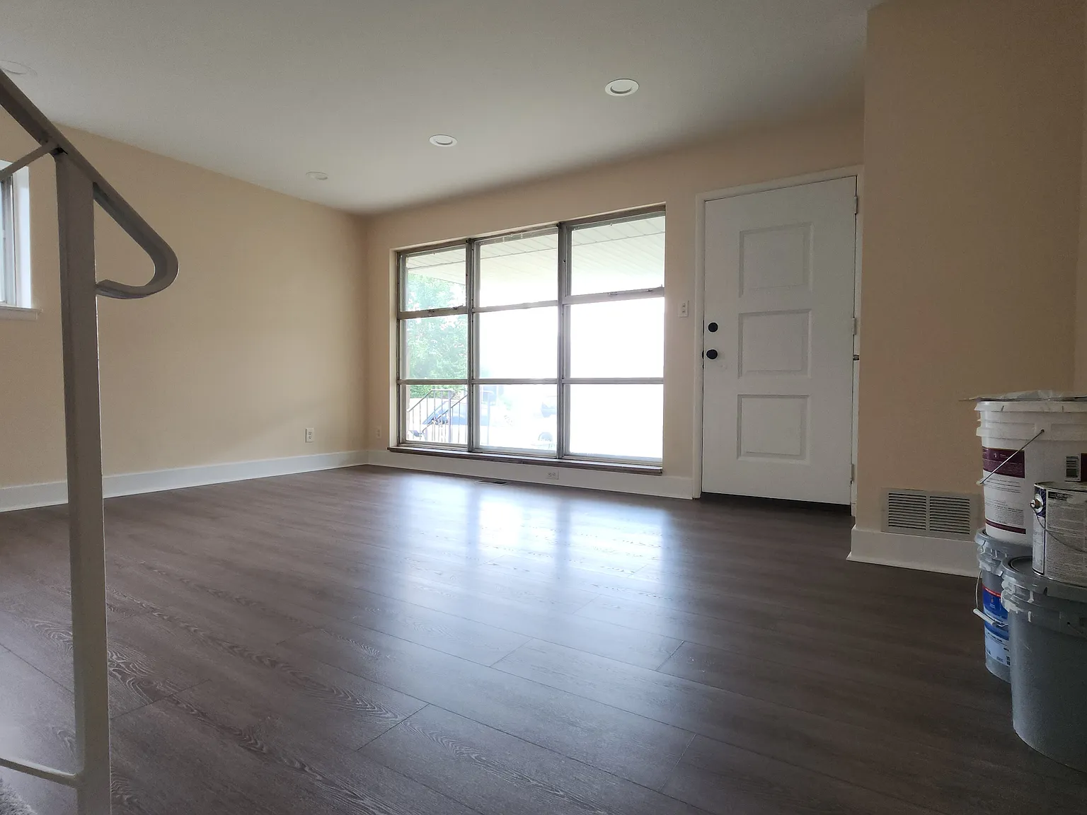 3 bed, 2.5 bath, 1431 sqft, $2,700 — Photo 3