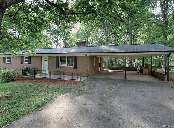 3rd image of 124 Twitty Ln