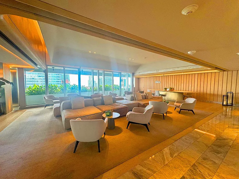 Building's Lounge