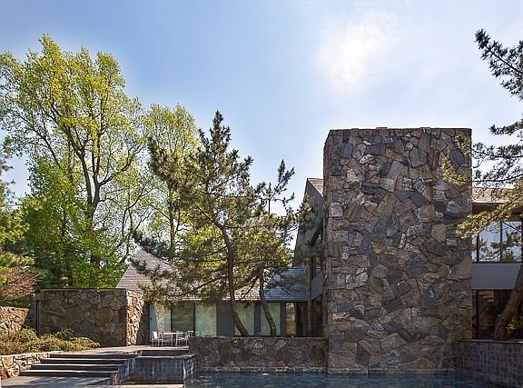 4th image of 9 Hamptworth Dr