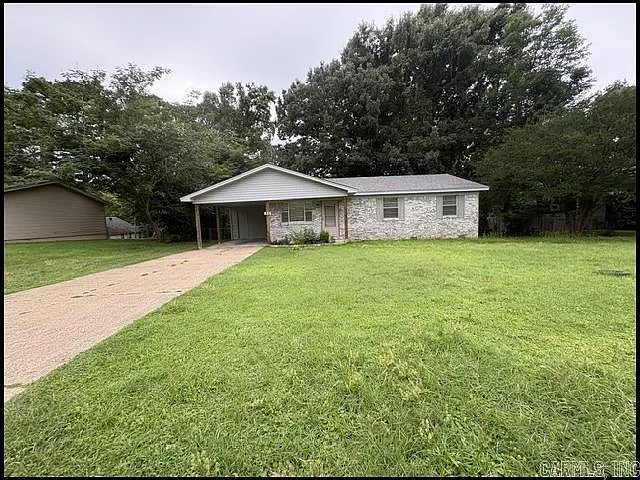 31 Crain Dr — Photo 2