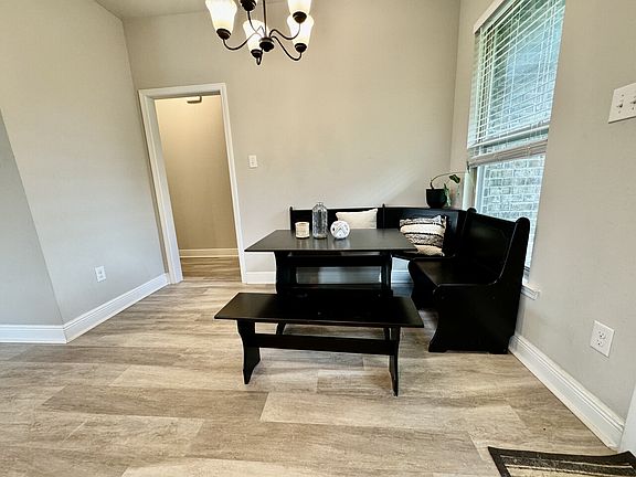 4th image of 9962 Suwanee Ln