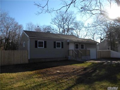 81 Pace Ave, Bellport, NY, 11713