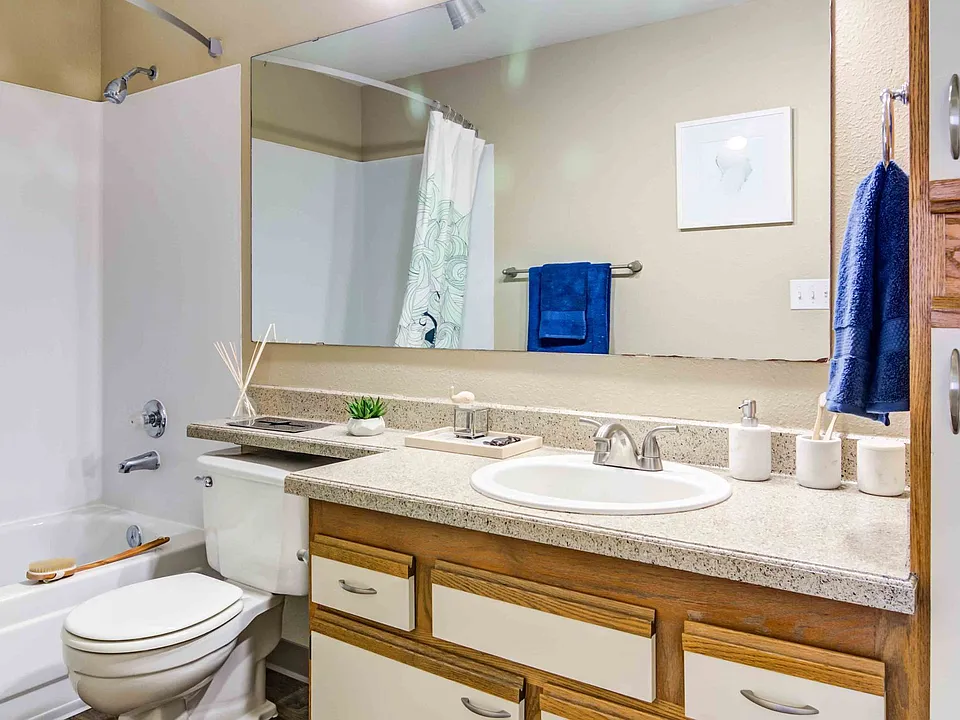 Landmark at Tanasbourne apartments community photo