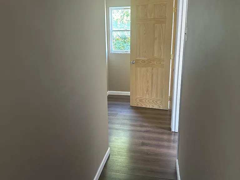 38 E Ridge St — Photo 2