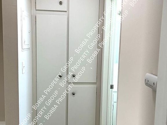 5th image of 824 S Myrtle Ave #6