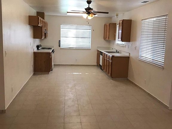 5th image of 865 Oakmont St