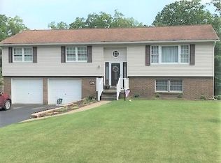174 Evergreen Dr, Franklin, PA 16323