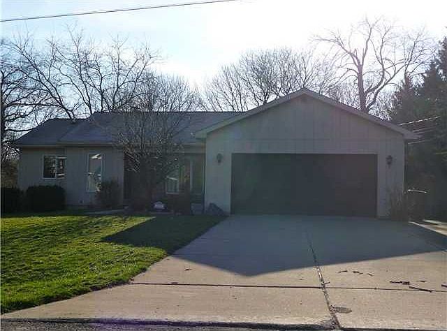 1st image of 3424 Douglas St