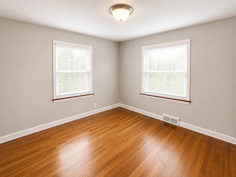 1033 Bakewell Dr — Photo 6