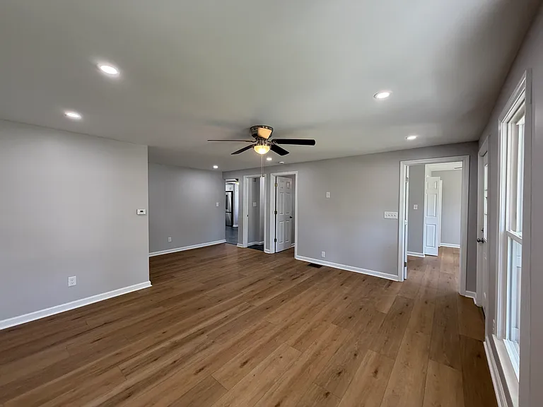 320 Chestnut St #1 — Photo 6