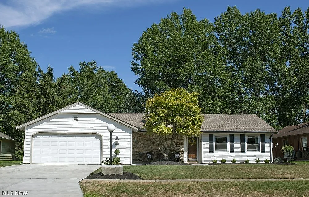 10773 Waterfall Rd photo 1