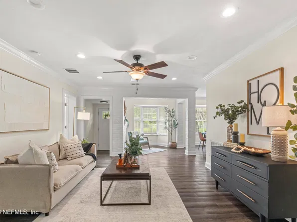 2034 MONTEAU Drive, Jacksonville, FL 32210