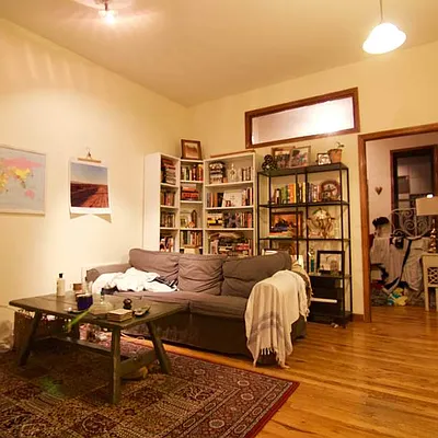 Rented by Nooklyn NYC LLC | media 22