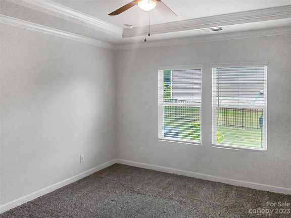 5th image of 5380 Turtle Creek Dr