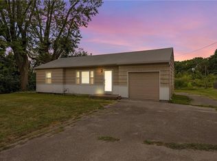 11908 Grandview Rd, Grandview, MO 64030