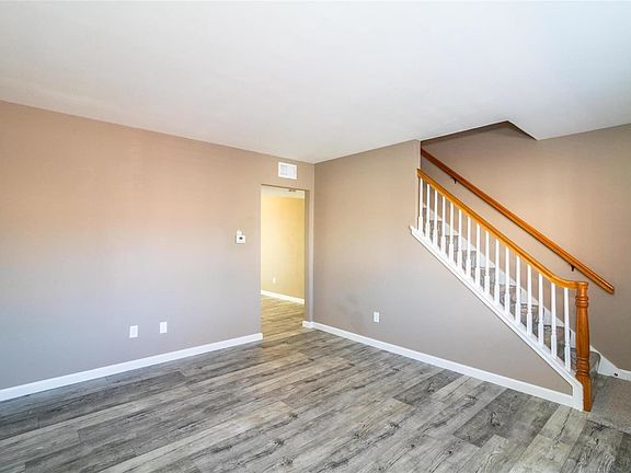 3rd image of 10836 Carroll Wood Way