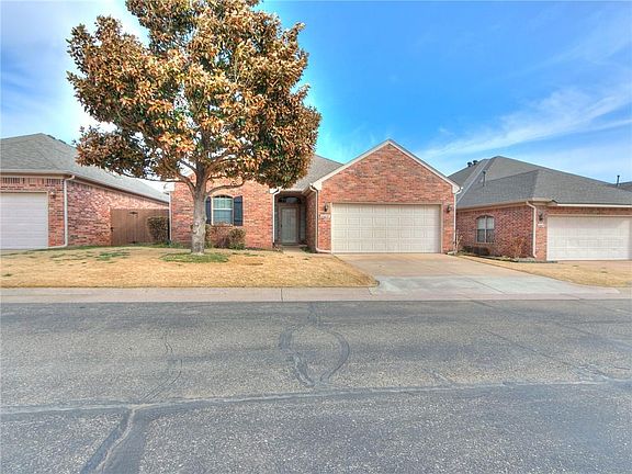 3rd image of 4609 NW 25th Pl