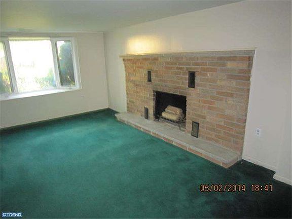 5th image of 1006 E Tampa Ave