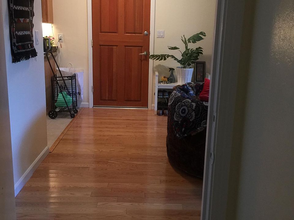 1st image of 22420 Salem Ave APT 2