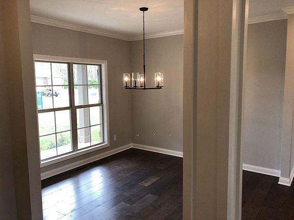 5th image of 4199 Beechwood Ln