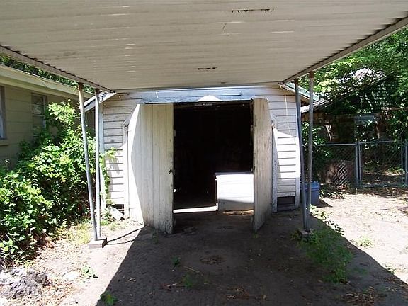 5th image of 3438 Navajo St