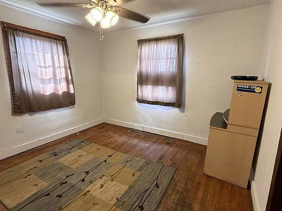2nd image of 1004 S 25th St