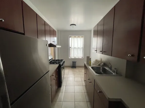 32-44 30th Street image 1 of 6