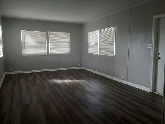 5th image of 93100 5th St #100
