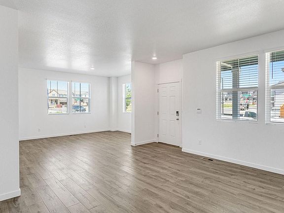 5th image of 381 N Bersshine Street