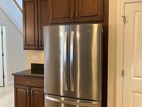 3rd image of 21 Sullivans Ln