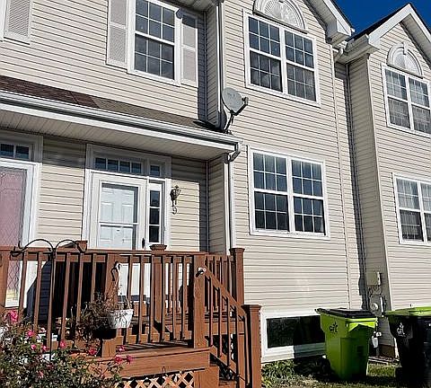 2nd image of 9 Swansea Ln