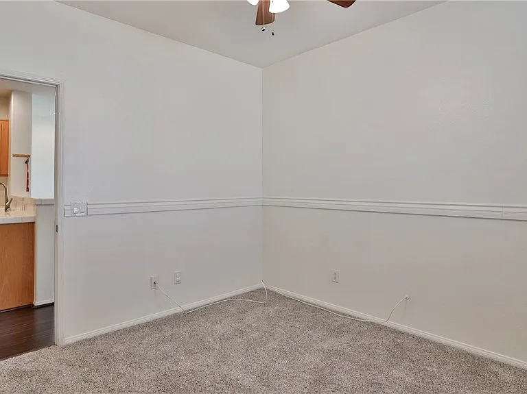 6934 Castor St — Photo 17