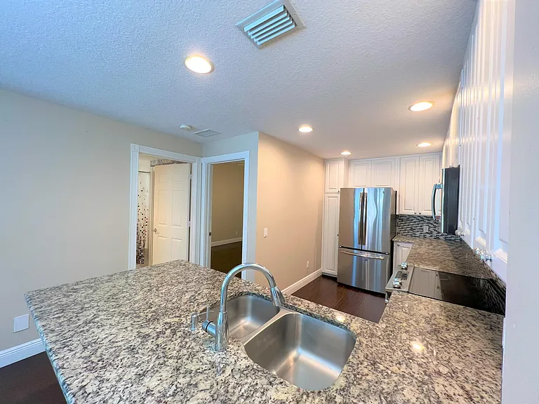 3368 Greenway Dr — Photo 8