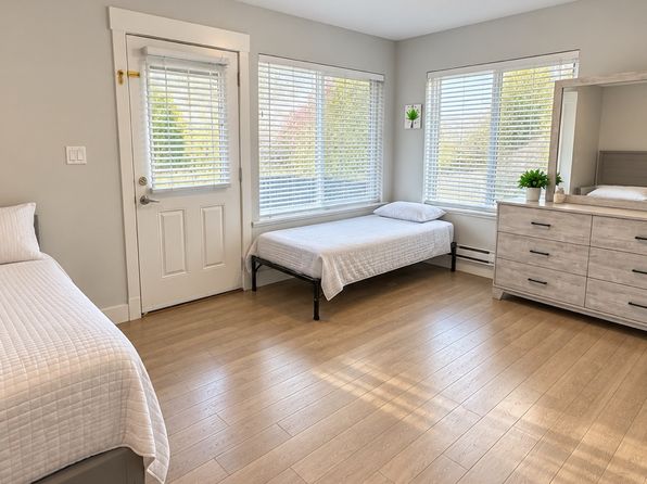 4 bedroom rental in Surrey — photo 13