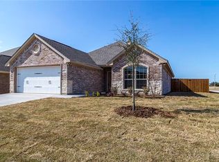 405 Donna Cir, Granbury, TX 76049
