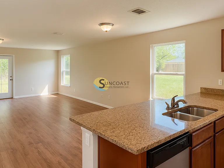 7088 Plymouth Grove Ct — Photo 7