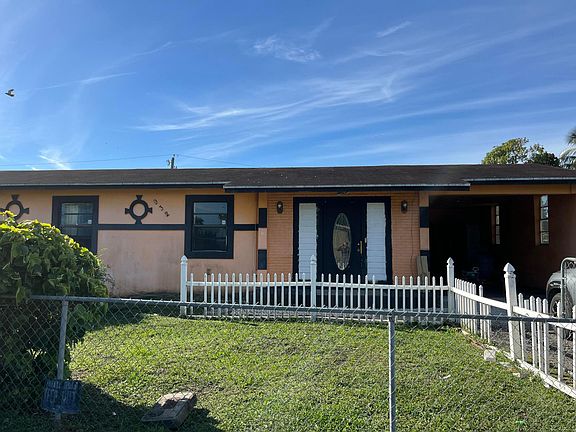 2nd image of 932 SW Avenue H
