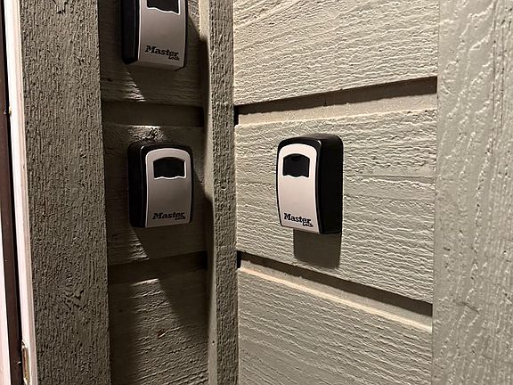 5th image of 10533 Starcrest Dr #33