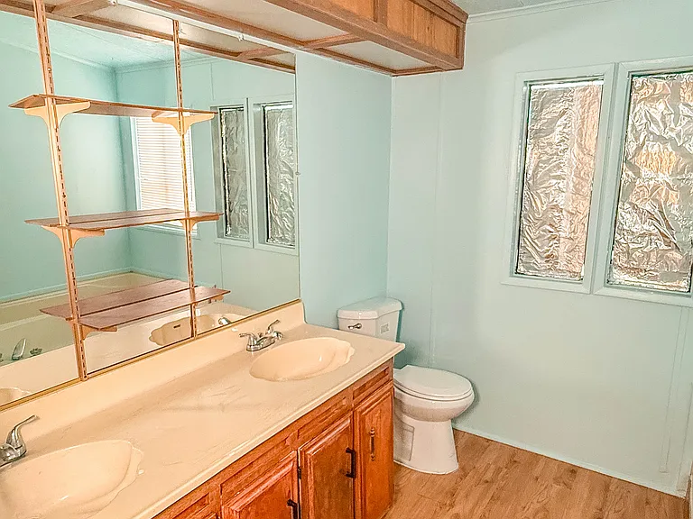 223 McCord Ave — Photo 18
