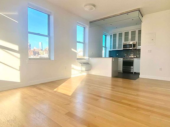 3rd image of 215 W 10th St APT 5B