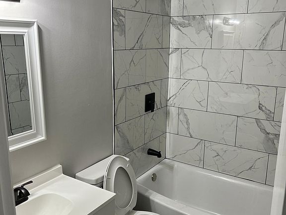 4th image of 617 Boxwood Dr #4