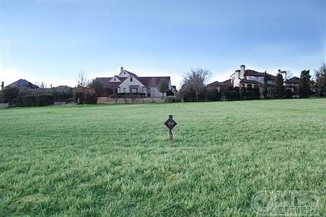 1st image of 2003 White Wing Cv