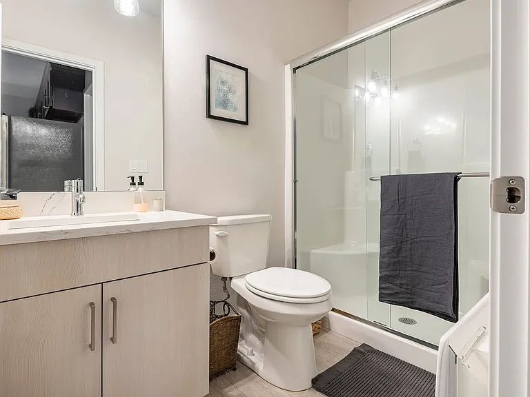 5201 NE 14th Pl #B — Photo 10