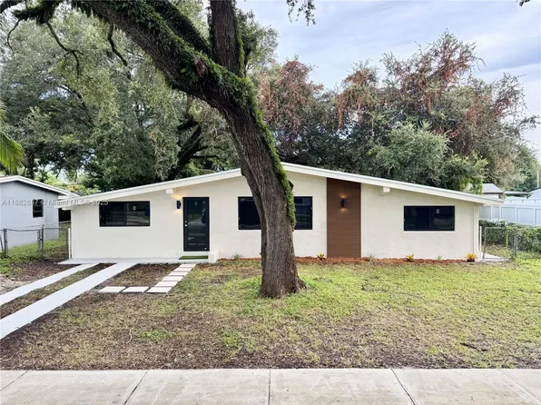 3101 NW 164th Ter, Miami Gardens, FL 33054